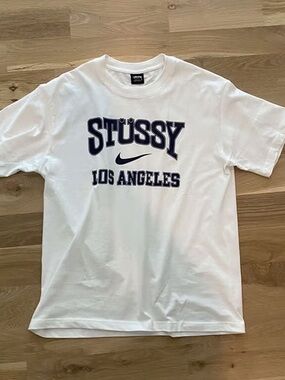 Los Angeles White Graphic Tee
